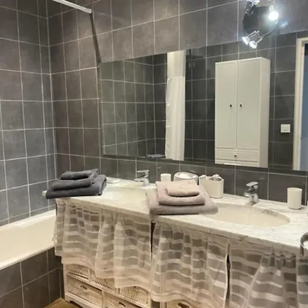Private Inside With Pool & Tennis Commodities And Beach Around 住宿加早餐酒店
